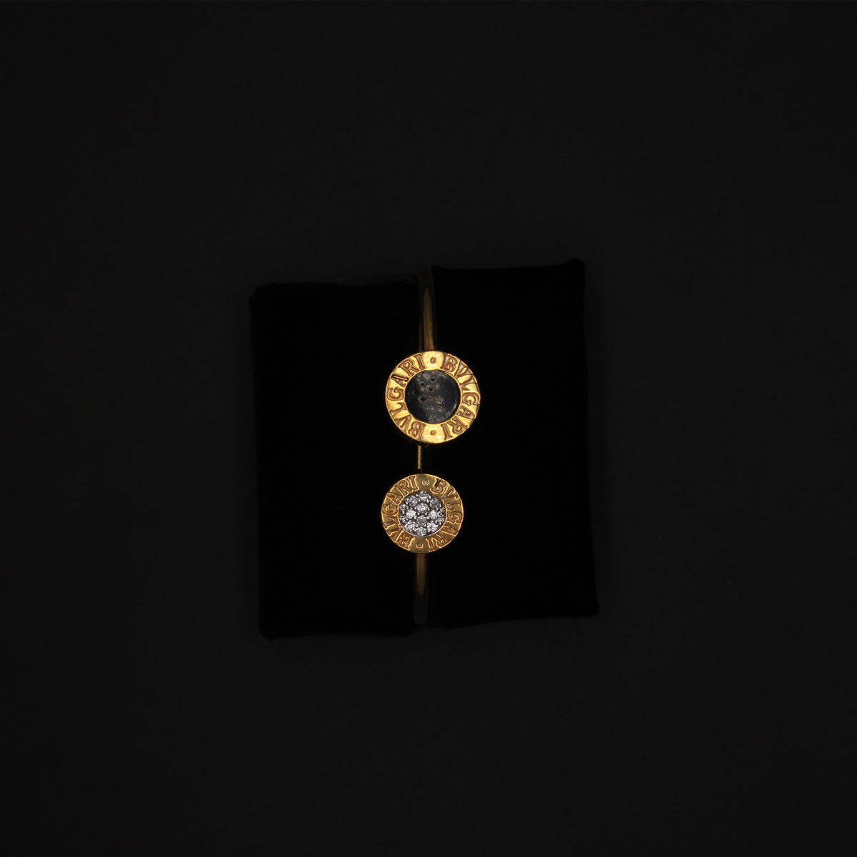 Dual Disc Iconic Bangle